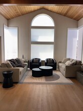 3740 Ocean Dr in Oxnard, CA - Building Photo - Building Photo