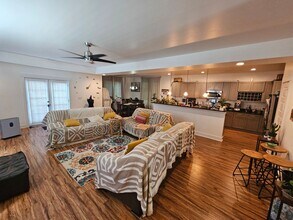 2728 Myrtle Ave in Norfolk, VA - Foto de edificio - Building Photo