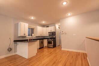 1508 W Erie St in Chicago, IL - Building Photo - Building Photo