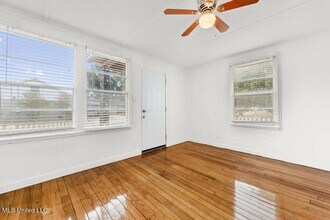 1076 Cherokee St in Biloxi, MS - Building Photo - Building Photo