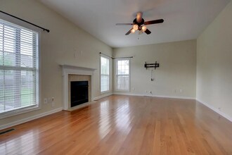 1128 Chinook Cir in Clarksville, TN - Building Photo - Building Photo