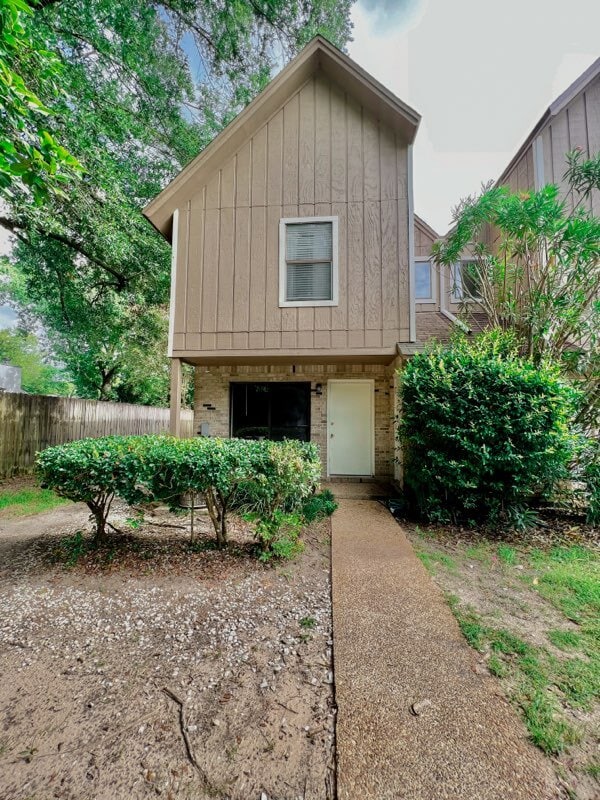17 Falcon Ridge Ln