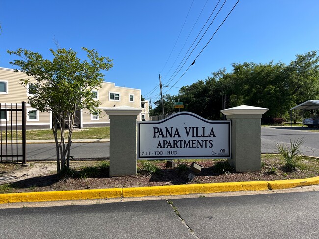 Pana Villa Garden Apartments in Panama City, FL - Foto de edificio - Building Photo