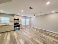 7204 Sandle St photo'