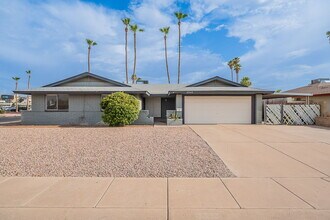 2543 E Huntington Dr in Tempe, AZ - Foto de edificio - Building Photo