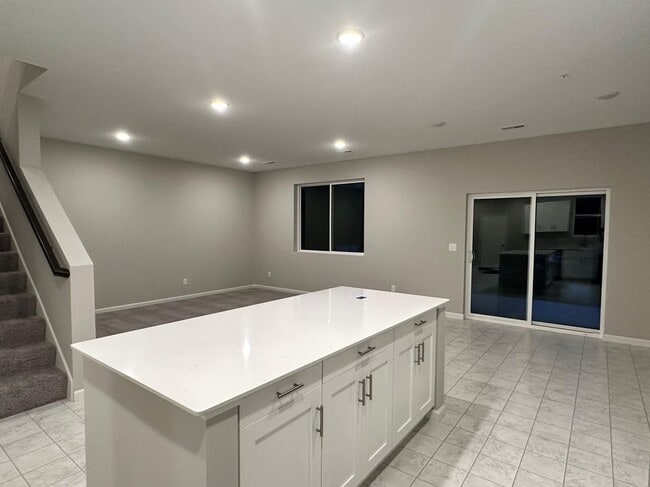 7619 148th Trl in Ramsey, MN - Foto de edificio - Building Photo