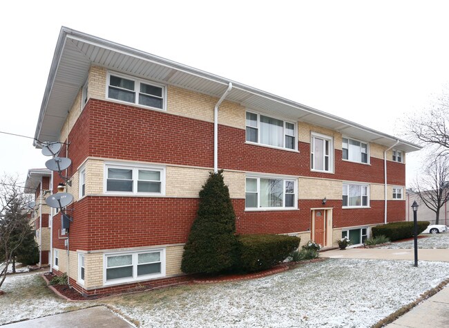 520 N Lincoln Ave in Addison, IL - Foto de edificio - Building Photo