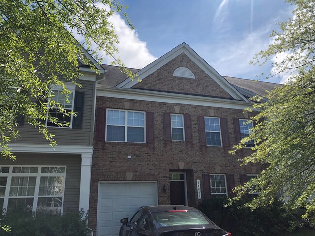property at 44032 Delphinium Dr