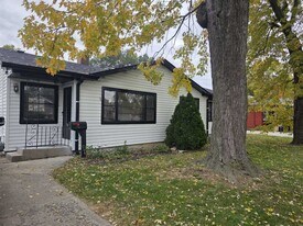 4905 143rd Pl in Midlothian, IL - Building Photo