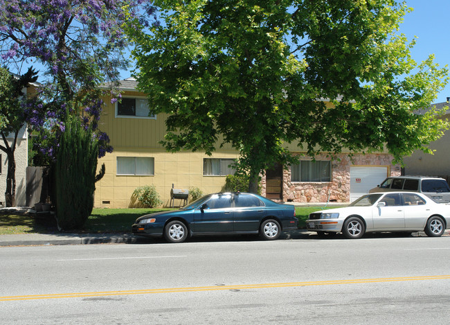 3361 Monroe St in Santa Clara, CA - Foto de edificio - Building Photo