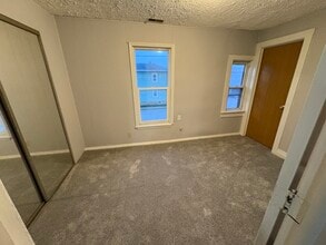 902 46th St, Unit Upper unit in Kenosha, WI - Foto de edificio - Building Photo