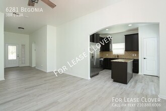 6281 Begonia in New Braunfels, TX - Foto de edificio - Building Photo