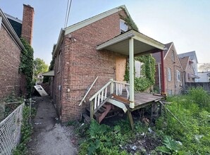 8371 S Baltimore Ave in Chicago, IL - Building Photo - Building Photo