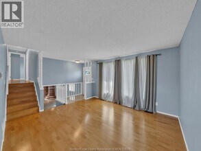 5770 Queen Elizabeth Dr in Windsor, ON - Building Photo - Building Photo