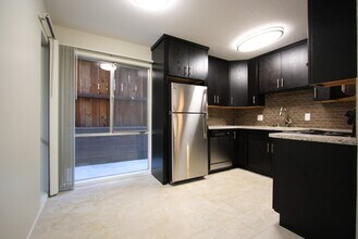 220 Perkins St in Oakland, CA - Building Photo - Building Photo