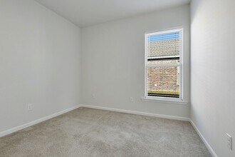 1014 Gentle Wind Dr in Baton Rouge, LA - Building Photo - Building Photo