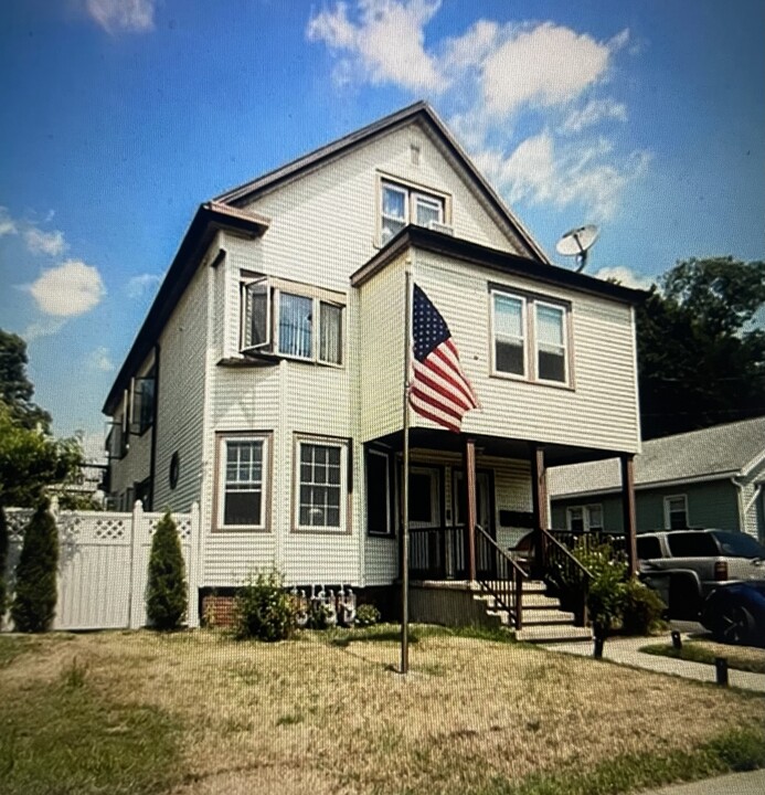 47 Richards St in West Haven, CT - Building Photo