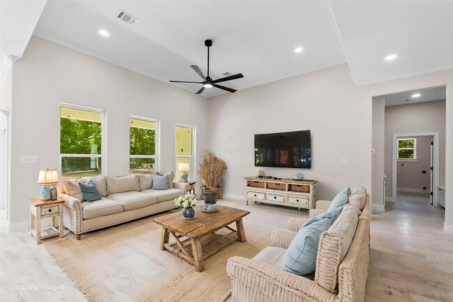 244 Fawn Dr in Livingston, TX - Building Photo - Building Photo