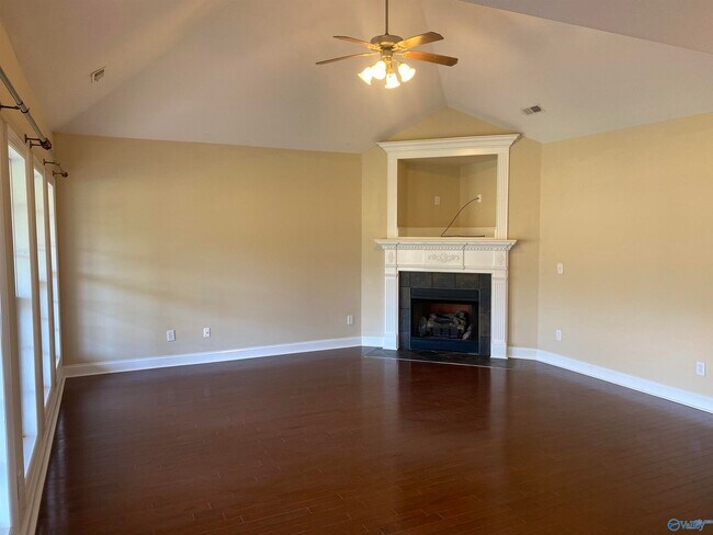 7502 Parktrace Ln SE in Owens Cross Roads, AL - Building Photo - Building Photo