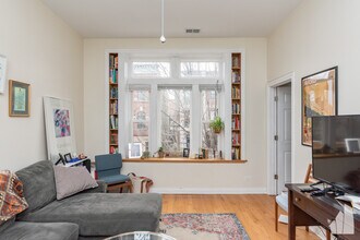 2702 W Thomas St in Chicago, IL - Building Photo - Building Photo