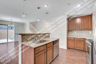 10732 Mystic Shore Ave in Las Vegas, NV - Building Photo - Building Photo
