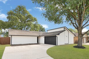 7410 Woodoak Dr in Houston, TX - Building Photo