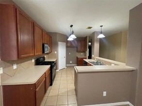 1206 W Bay Area Blvd in League City, TX - Building Photo - Building Photo