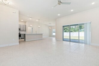 11 Portia Ln in Palm Coast, FL - Building Photo - Building Photo