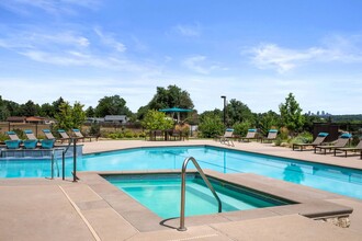 Gateway Arvada Ridge Apartments in Arvada, CO - Foto de edificio - Building Photo