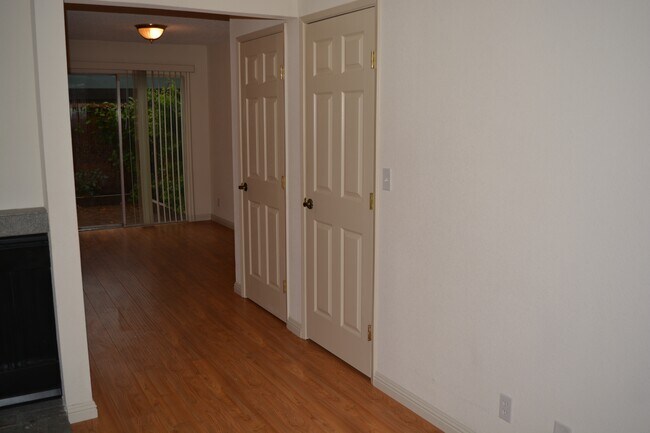 3570 Northwood Dr in Concord, CA - Building Photo - Building Photo