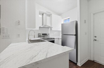 6107 Garden Ct in Davie, FL - Building Photo - Building Photo