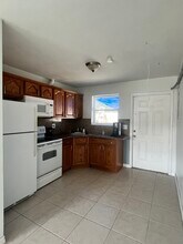 4643 Myrtle Ln, Unit 4643 Myrtle ln in West Palm Beach, FL - Foto de edificio - Building Photo