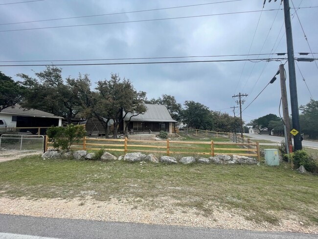 1609 Colleen Dr in New Braunfels, TX - Building Photo - Building Photo