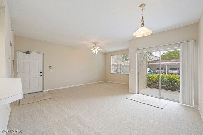 4635 St Croix Ln in Naples, FL - Foto de edificio - Building Photo