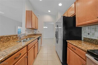 2457 Hopefield Ct in Cape Coral, FL - Building Photo - Building Photo