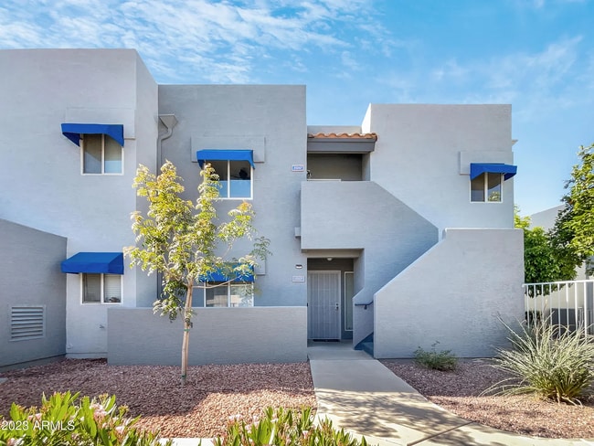 property at 220 N 22nd Pl