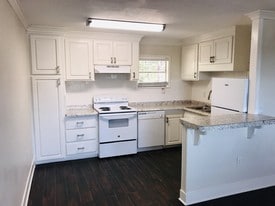 The Hub on 4th in Hattiesburg, MS - Building Photo