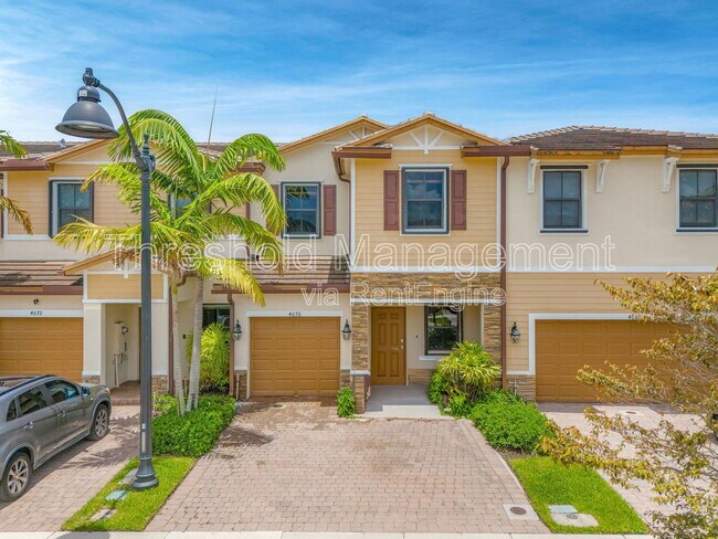 4676 Caspian Way in Davie, FL - Building Photo - Building Photo