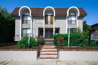 4331 Ventura Canyon Ave in Sherman Oaks, CA - Building Photo - Building Photo