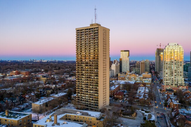 Parkview Residences in Toronto, ON - Building Photo - Building Photo