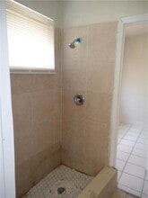 2204 Atlanta St, Unit 3 in Hollywood, FL - Building Photo - Building Photo