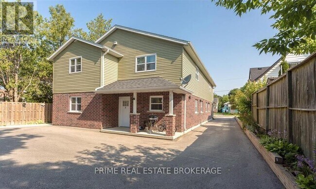 41 Erie St in St Thomas, ON - Building Photo - Building Photo