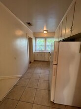 1425 W Academy St, Unit UP in Winston-Salem, NC - Foto de edificio - Building Photo