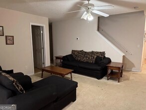 1267 Brookstone Rd in Atlanta, GA - Foto de edificio - Building Photo