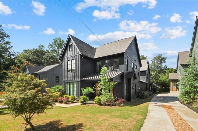 1241 Bridges Ave SW in Atlanta, GA - Building Photo - Building Photo
