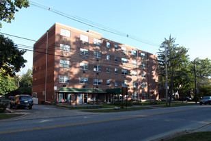 Greylock Apartments in Swarthmore, PA - Building Photo