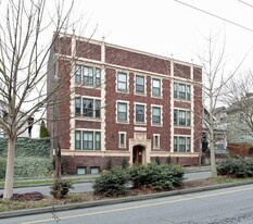 Lakeside Apartments in Seattle, WA - Building Photo