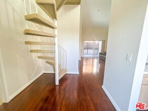 156 S Oak Knoll Ave-Unit -307 in Pasadena, CA - Building Photo - Building Photo