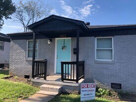 2401 Julia Ave in Charlotte, NC - Building Photo