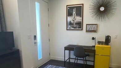 928 Navajo St in Denver, CO - Building Photo - Building Photo